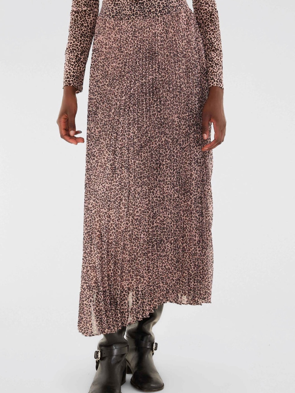 FARM Rio Baby Leopard Pink Pleated Maxi Skirt Size Large NWT